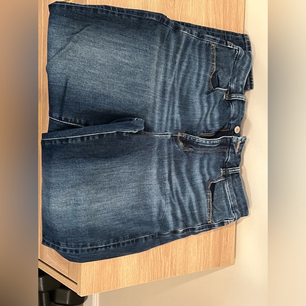 American Eagle curvy high waisted jeans size 12
